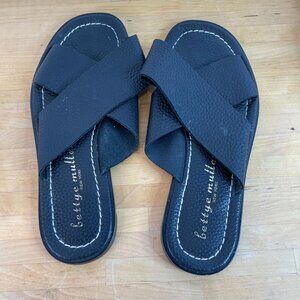 Bettye Muller Keen Crisscross Slide Leather Sandal Black Size 7.5
